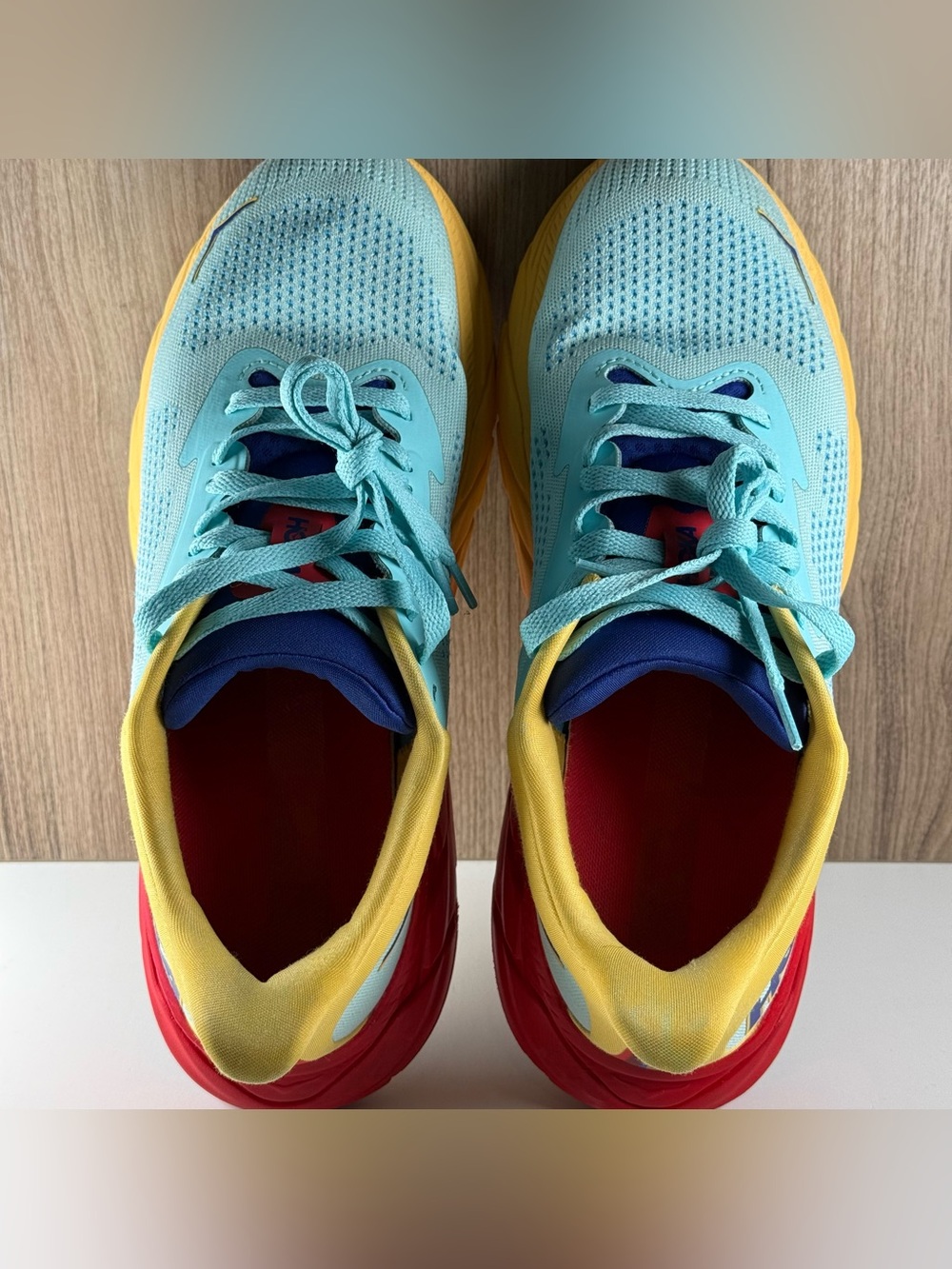 Hoka One One Arahi 7 Cloudless Poppy Running Shoes 1147850 CSPP Men’s Size 9 D - Picture 8 of 9